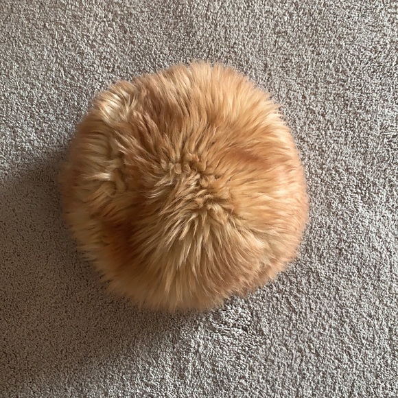 VINTAGE FAUX FUR Hat - Picture 2 of 4